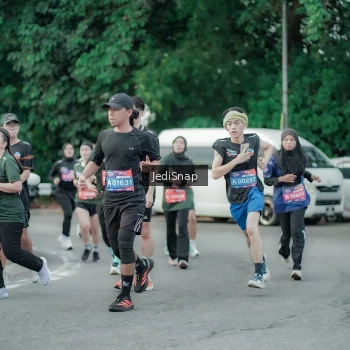 Runner Photo 3891615