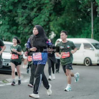 Runner Photo 3891655