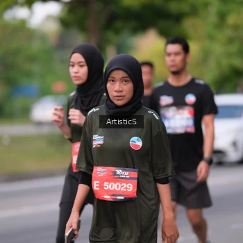 Runner Photo 3891673