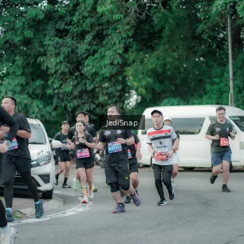 Runner Photo 3891706