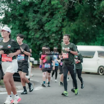 Runner Photo 3891749