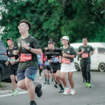 Runner Photo 3891765