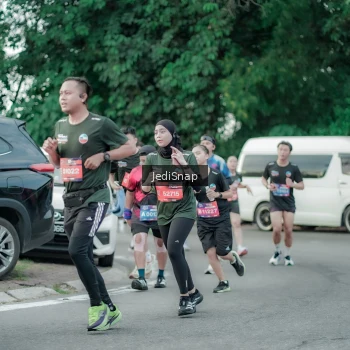Runner Photo 3891779