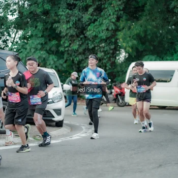 Runner Photo 3891787