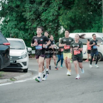 Runner Photo 3891822