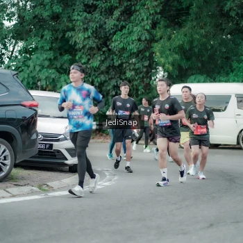 Runner Photo 3891835