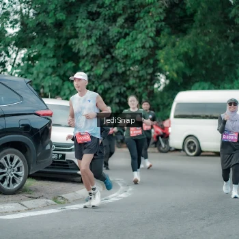 Runner Photo 3892024