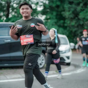 Runner Photo 3892157