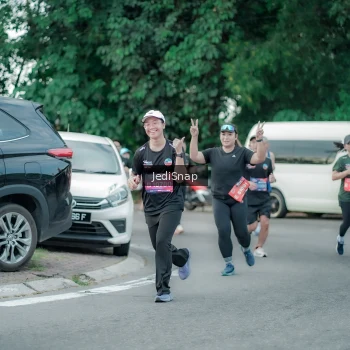 Runner Photo 3892279