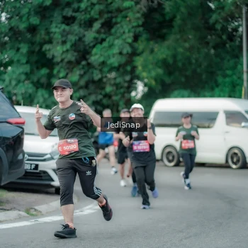 Runner Photo 3892285