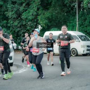Runner Photo 3892403