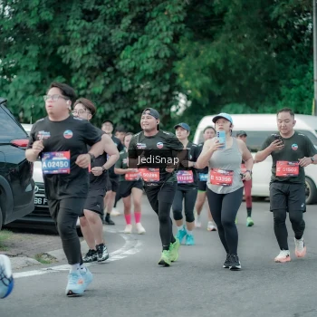 Runner Photo 3892415