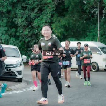 Runner Photo 3892443