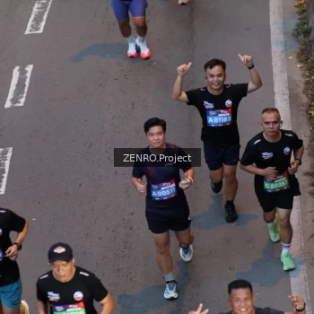 Runner Photo 3892476