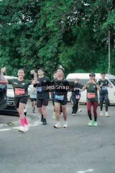 Runner Photo 3892478
