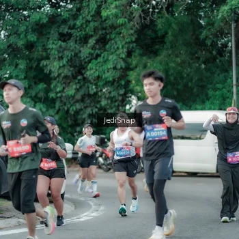 Runner Photo 3892514