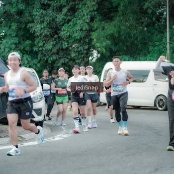 Runner Photo 3892546