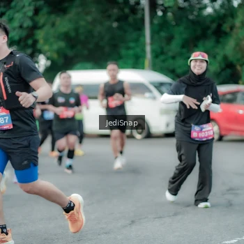 Runner Photo 3892561