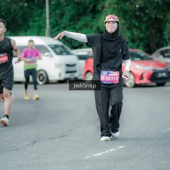Runner Photo 3892575