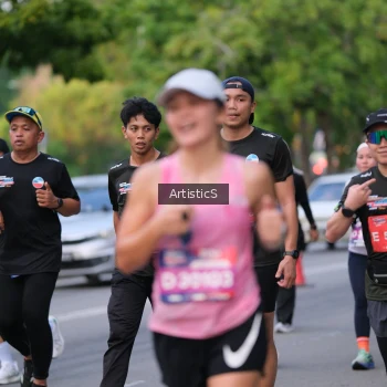 Runner Photo 3892659