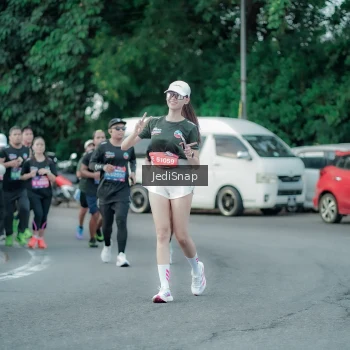Runner Photo 3892665