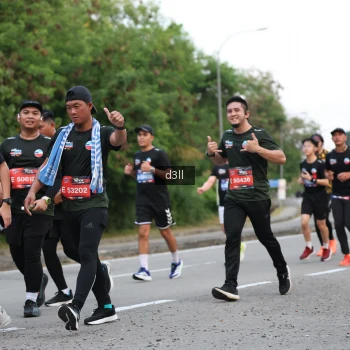 Runner Photo 3892695
