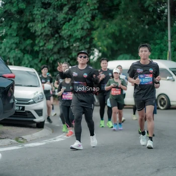 Runner Photo 3892709