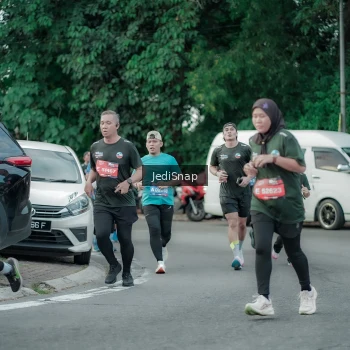 Runner Photo 3892965