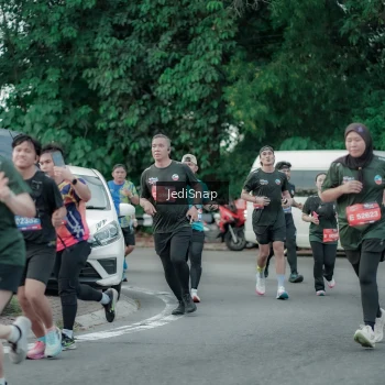 Runner Photo 3892970