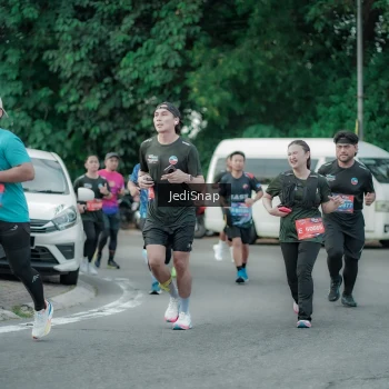 Runner Photo 3892993