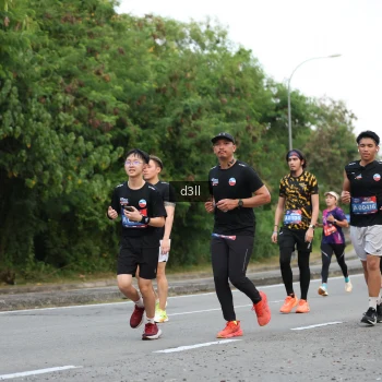 Runner Photo 3892996