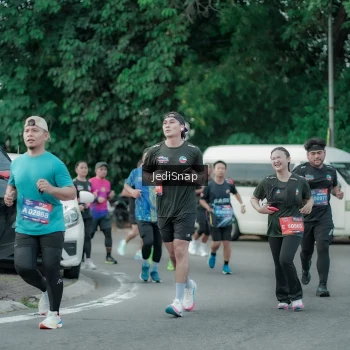 Runner Photo 3893001