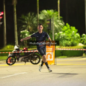 Runner Photo 3893002