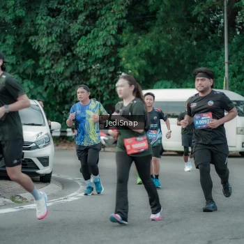 Runner Photo 3893010
