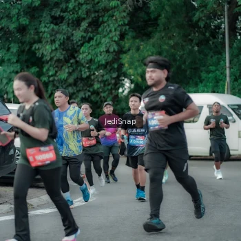 Runner Photo 3893024