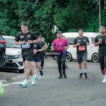 Runner Photo 3893062