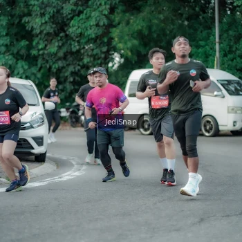 Runner Photo 3893067