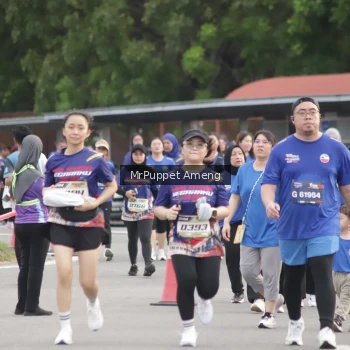 Runner Photo 3893100