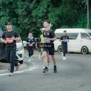 Runner Photo 3893113