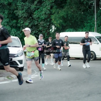 Runner Photo 3893136
