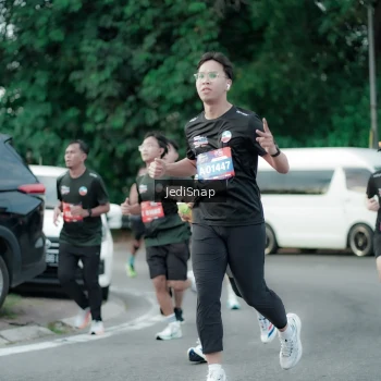 Runner Photo 3893212