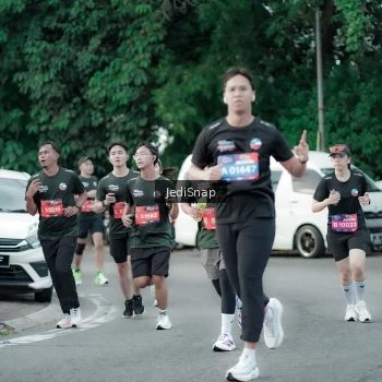 Runner Photo 3893213
