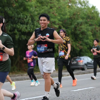 Runner Photo 3893255
