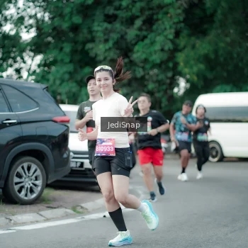 Runner Photo 3893265