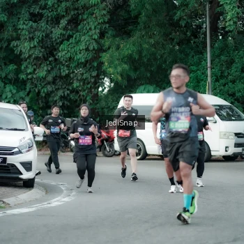 Runner Photo 3893287