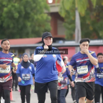 Runner Photo 3893290