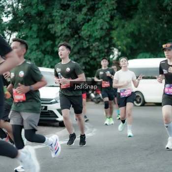 Runner Photo 3893291