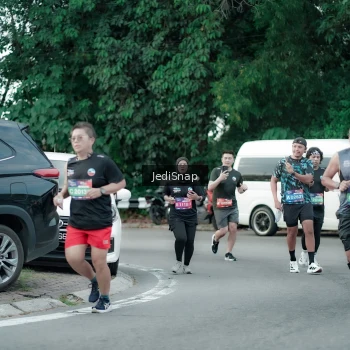 Runner Photo 3893293