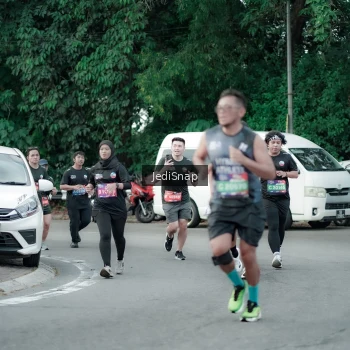 Runner Photo 3893298
