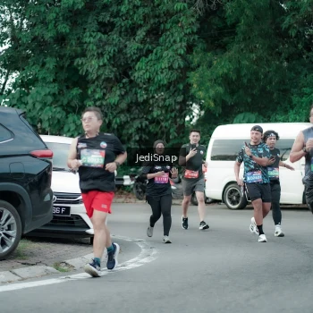 Runner Photo 3893300